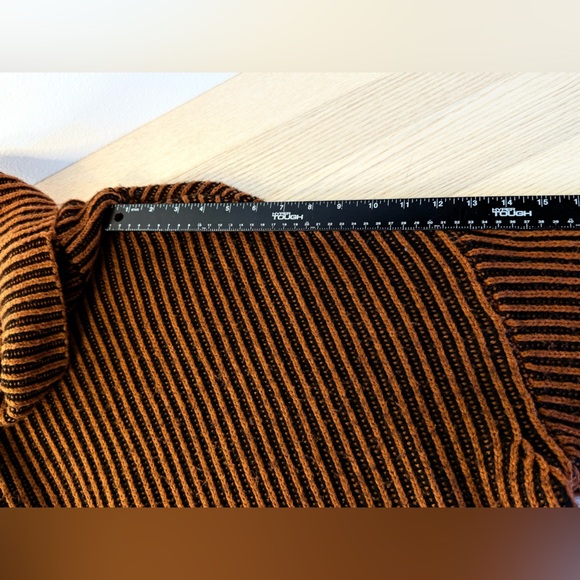 Zara chunky cropped oversized Cozy Brown Black Striped Turtleneck Sweater Size M - Picture 9 of 13